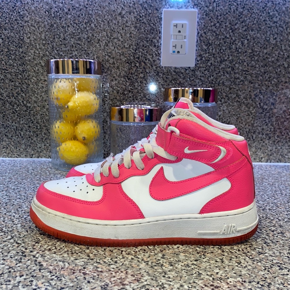 Nike Women's High Top Sneakers Pink White